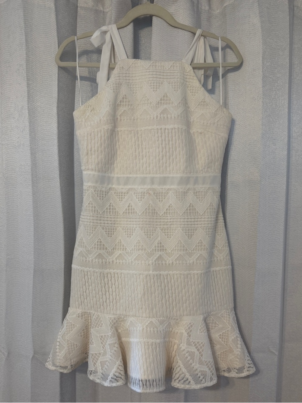 Women’s White Lace Tie-Shoulder Dress